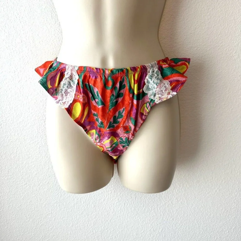 Kilo Brava S‎ NWT Pink Paisley Flutter Bikini Panties Ruffle Lace Satin Lingerie